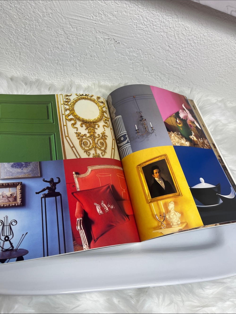 1996 Paris Flea Market Coffee Table Book - White & Black Cover - Picture 6 of 6